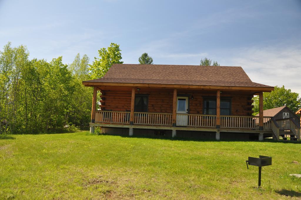 ホテル Muddy Moose Morrisville エクステリア 写真